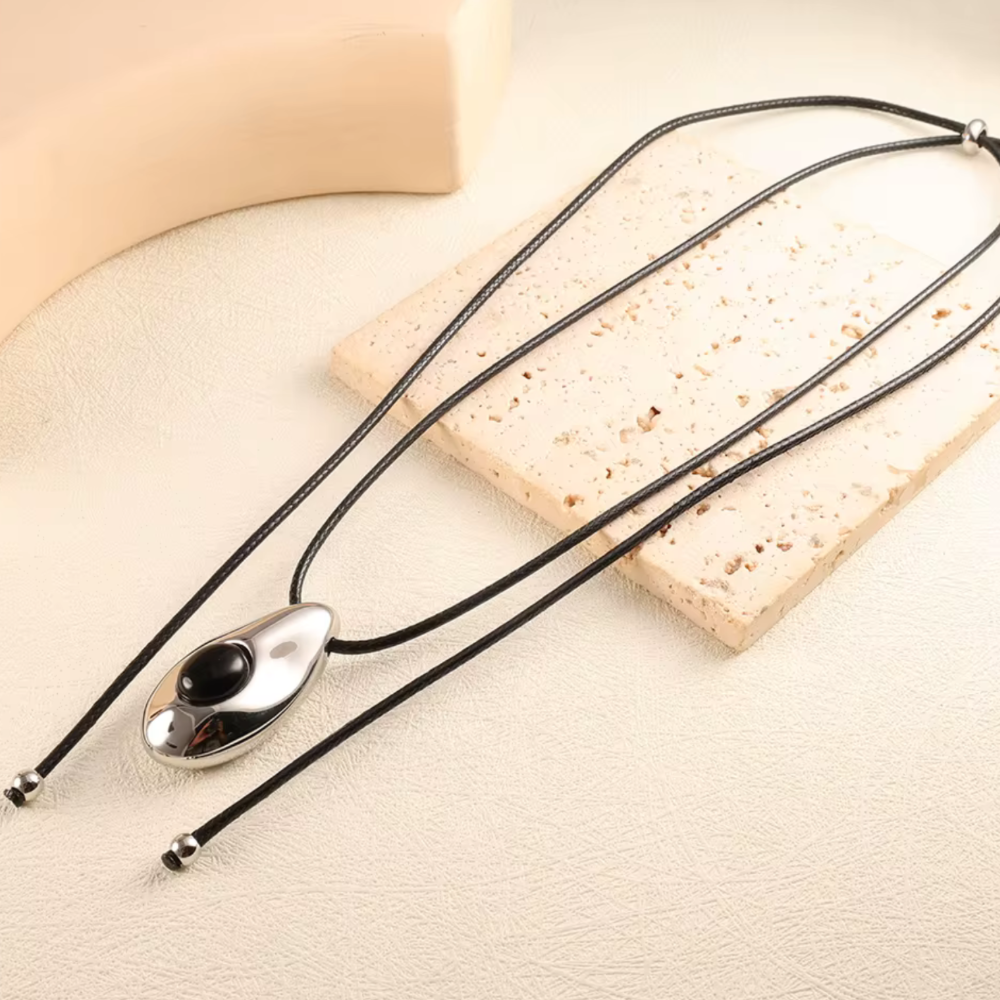 Lúmina Necklace