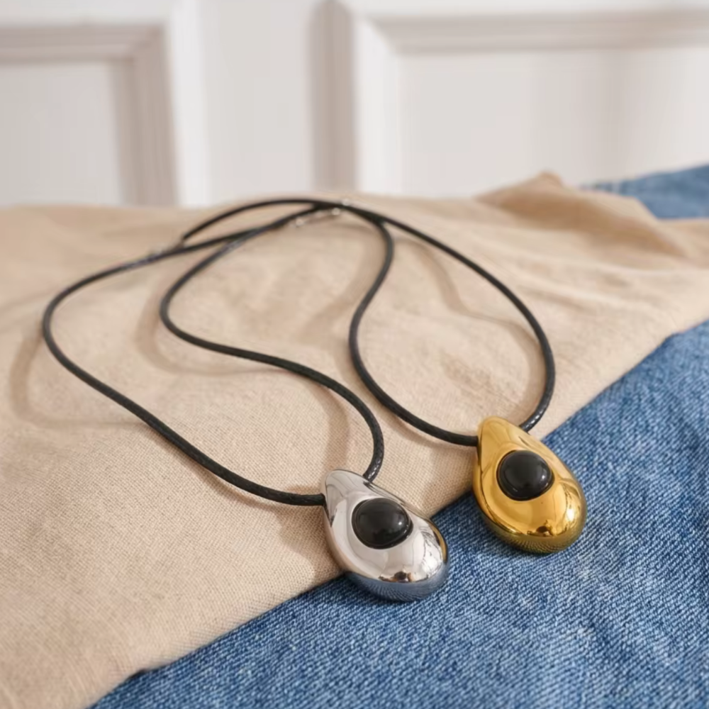Lúmina Necklace