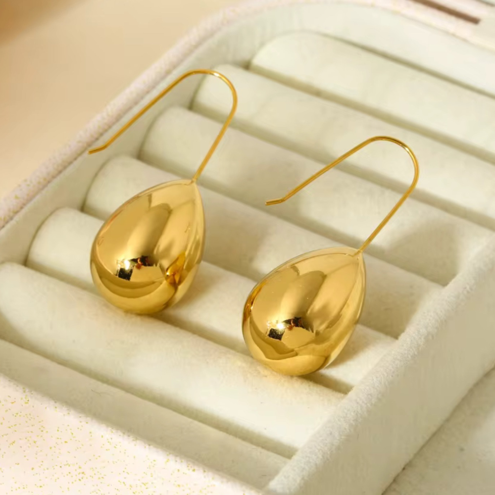 Gota Dorada Earrings