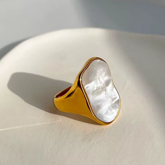Bianca Ring