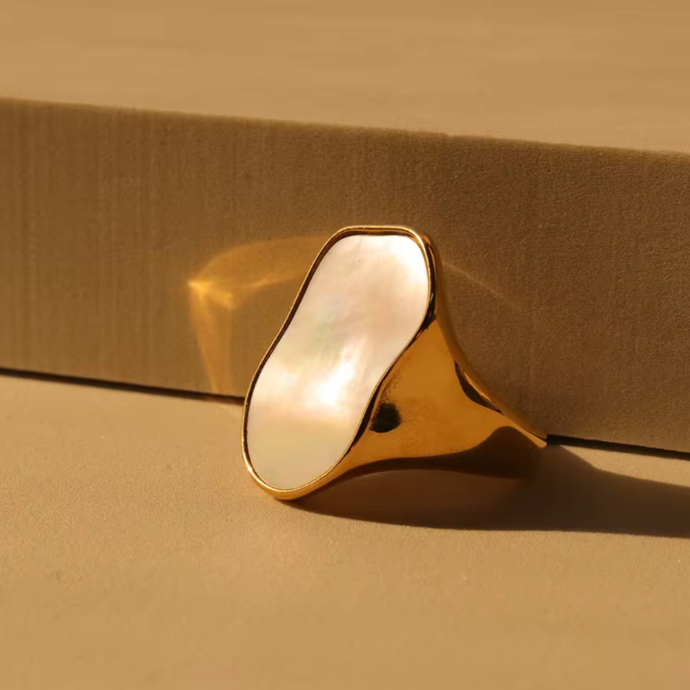 Bianca Ring