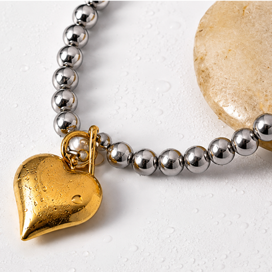 Amora Necklace
